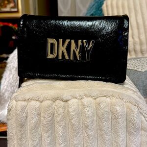 NWT DKNY Maggie Clutch